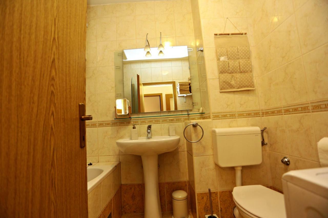 Apartman Lucita Сплит Екстериор снимка
